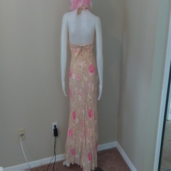 Floral halter style gown size M - Picture 3 of 6